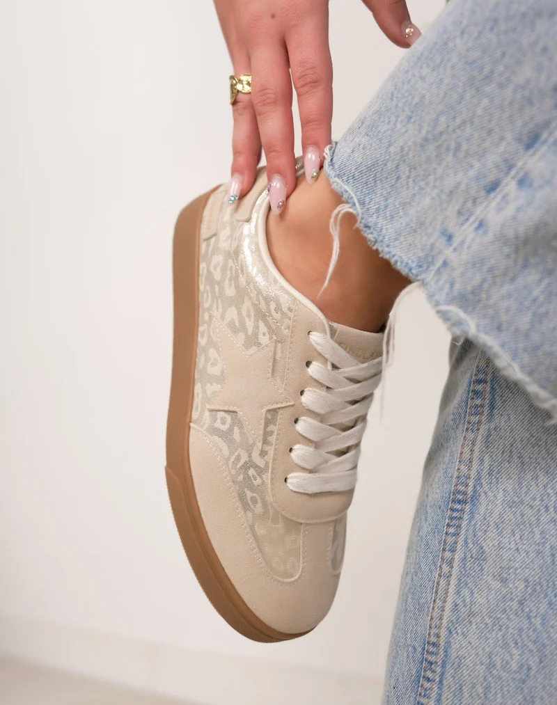 Basket femme beige tendance à plateforme marron avec motif léopard et étoile ton sur ton