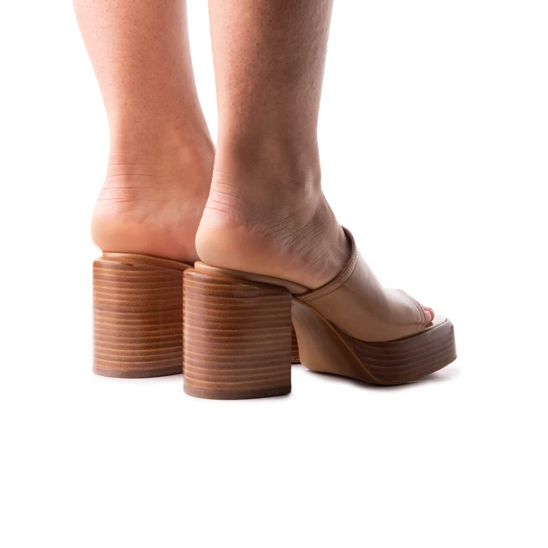 Pachuca Camel Leather