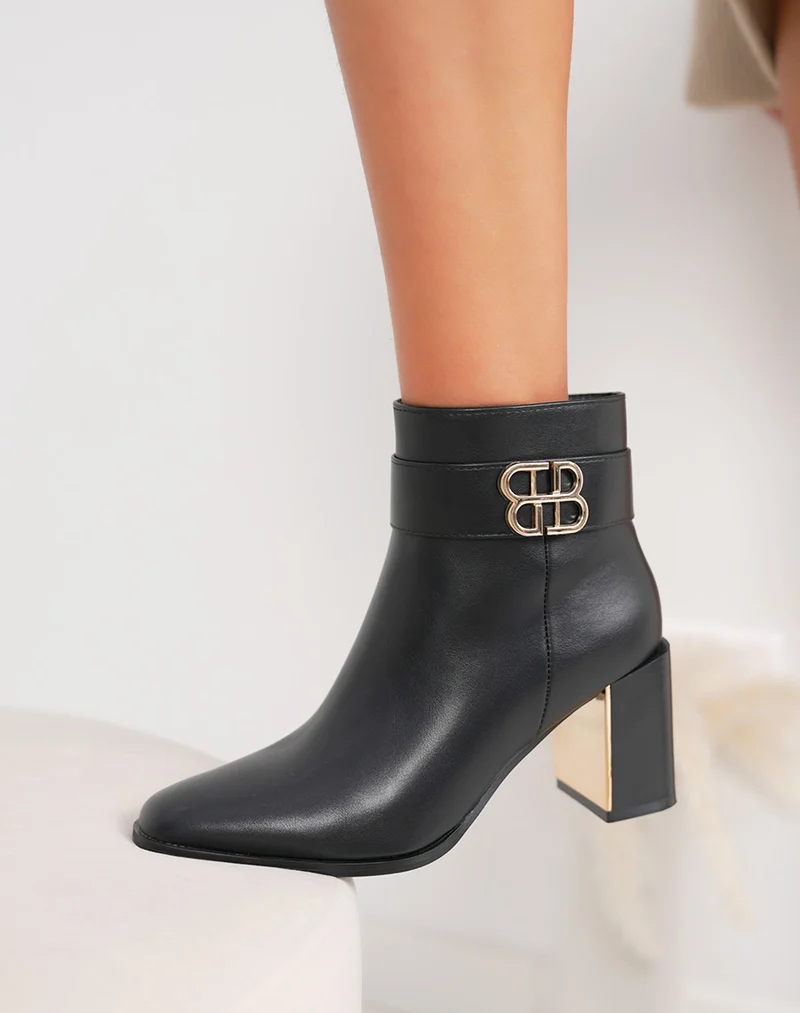Bottines femme noires à talon carré, élégantes avec boucle dorée