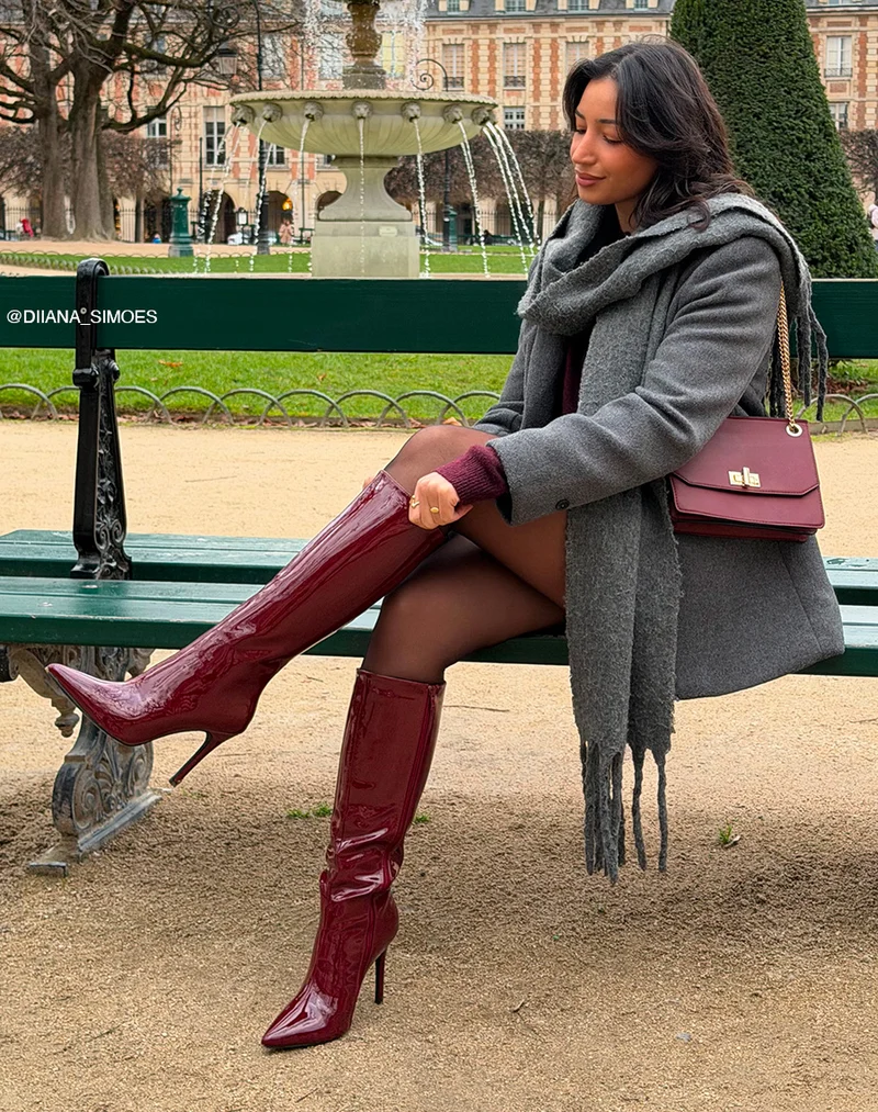 Bottes femme bordeaux en vinyle, élégantes à talon aiguille et bout pointu