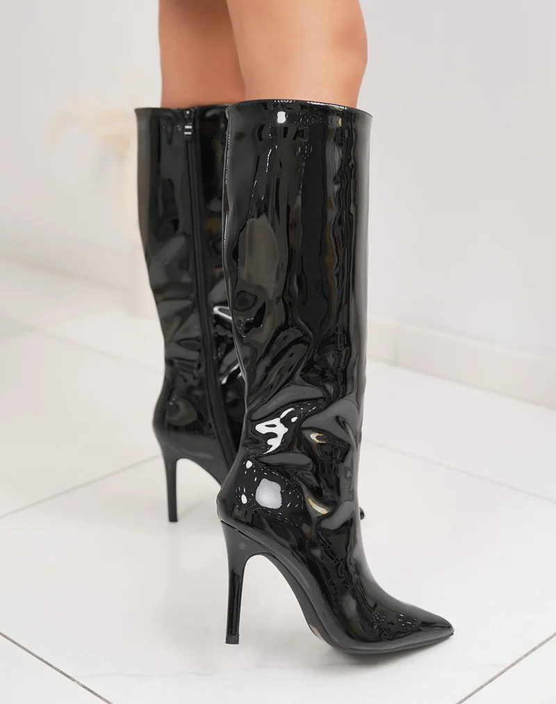 Bottes femme noires en vinyle, élégantes à talon aiguille et bout pointu