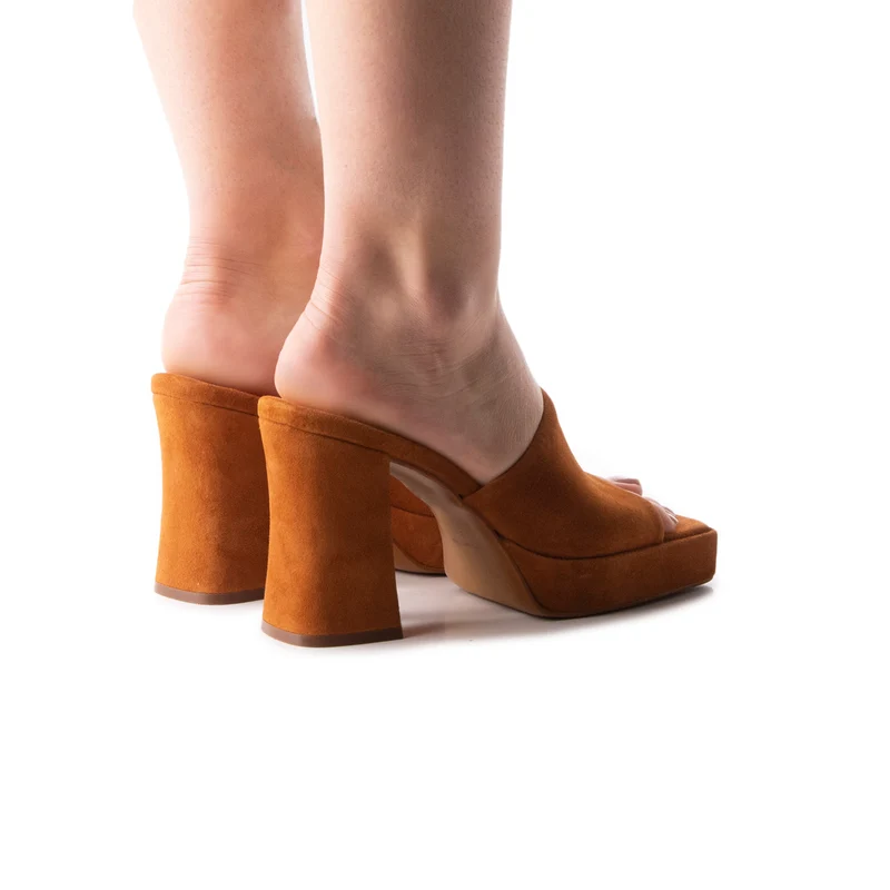 Morelia Tan Suede