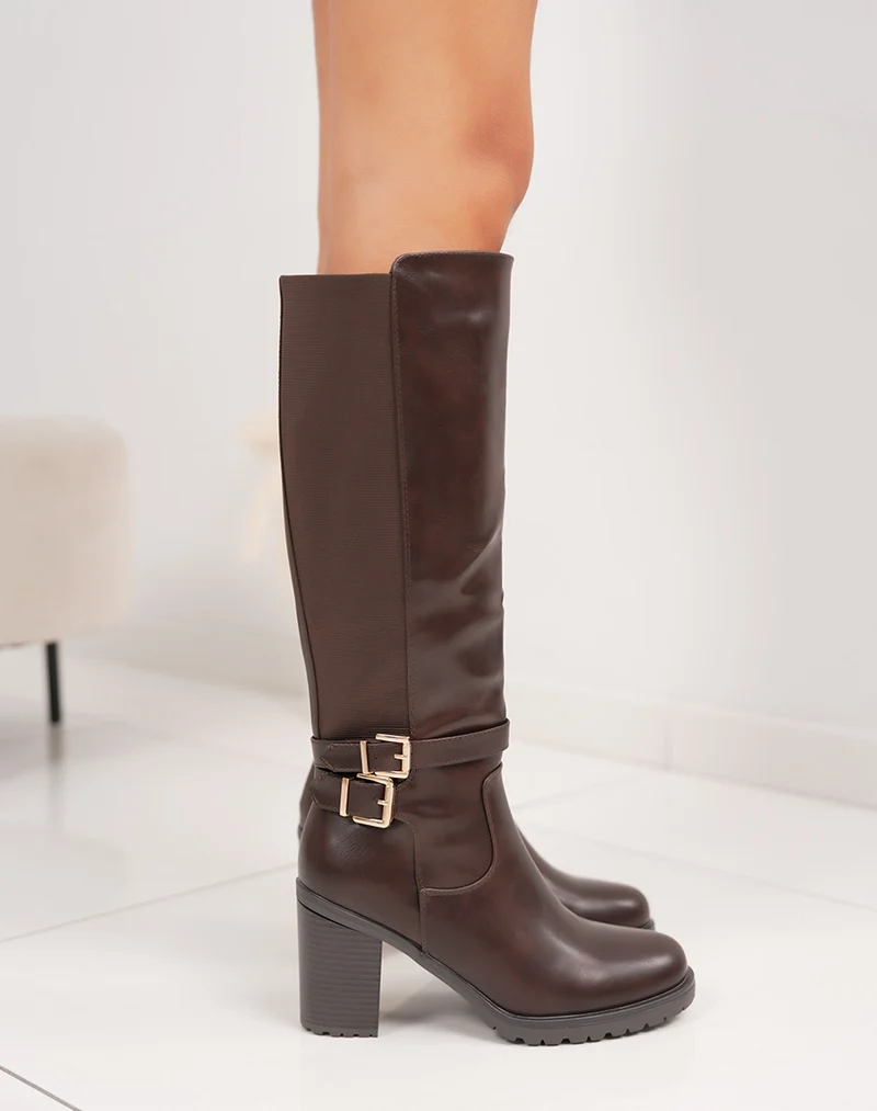 Bottes femme marron à talons hauts avec double boucles dorées et semelle crantée
