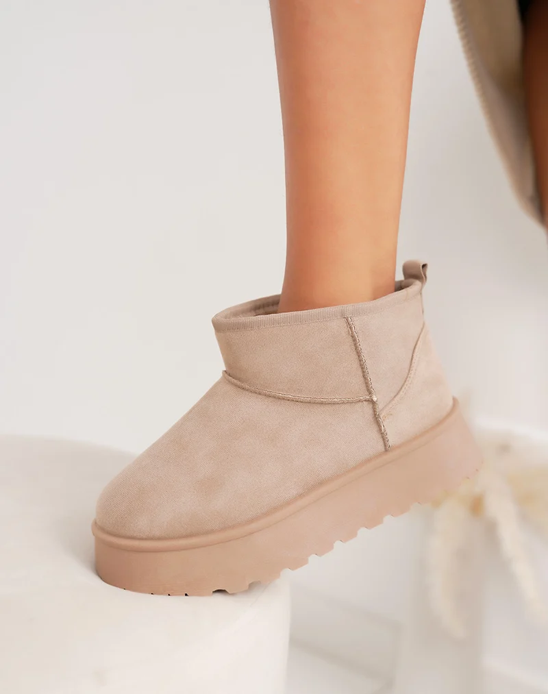Bottines basses en suédine taupe à plateforme fourrées