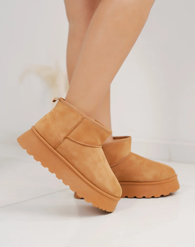 Bottines basses en suédine camel à plateforme fourrées