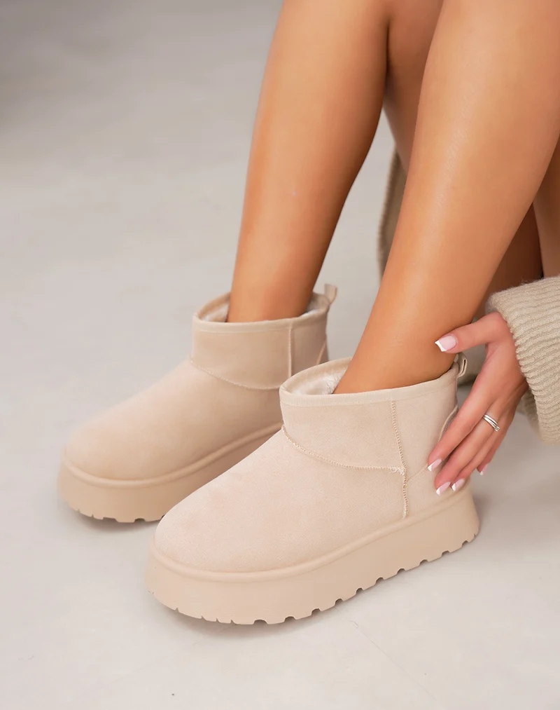 Bottines basses en suédine beige à plateforme fourrées