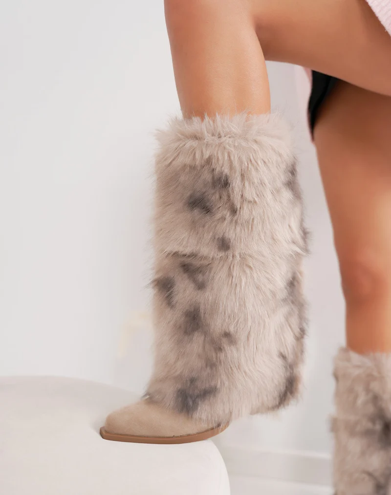 Bottes santiags à revers fourrées beige