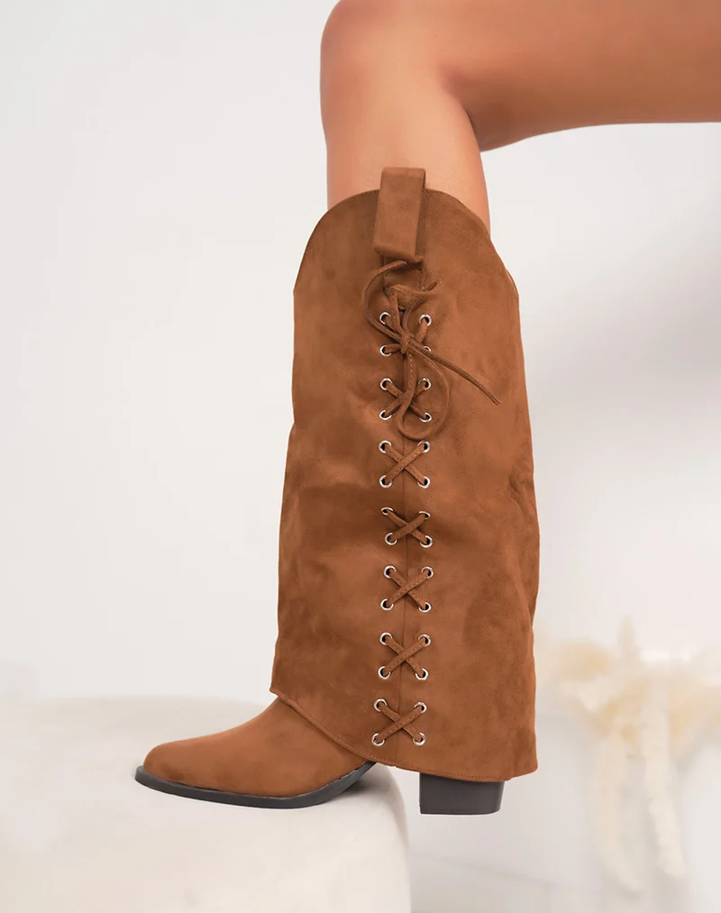 Bottes camel en suédine à lacets – Un style western revisité