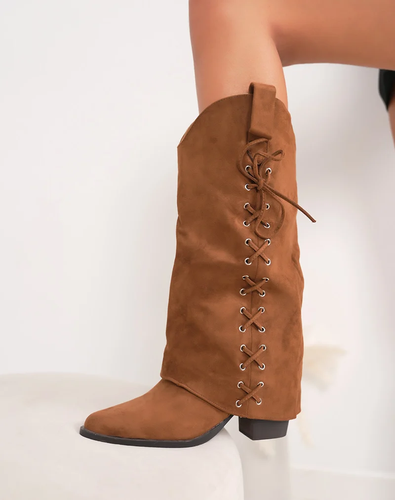 Bottes camel en suédine à lacets – Un style western revisité