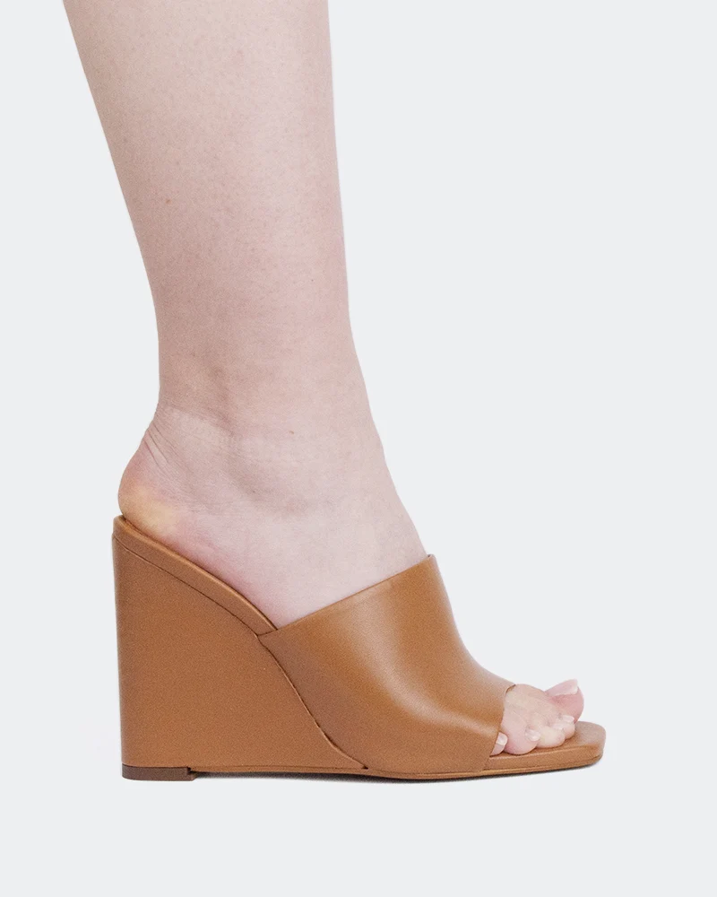 Minerva Tan Leather