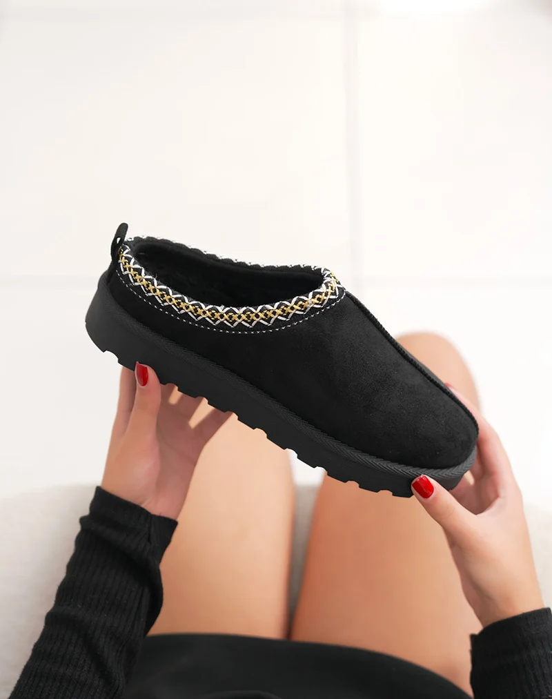 Mules femme noires élégantes en suédine avec liseré rayé et intérieur fourré