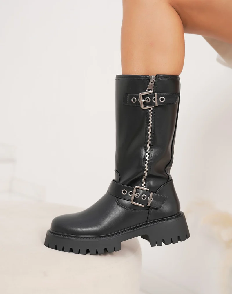 Bottines hautes noires à semelle crantée