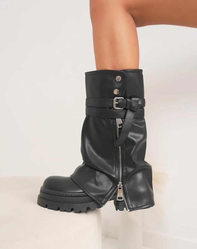 Bottines noires à revers avec triple semelle crantée et détails argentés