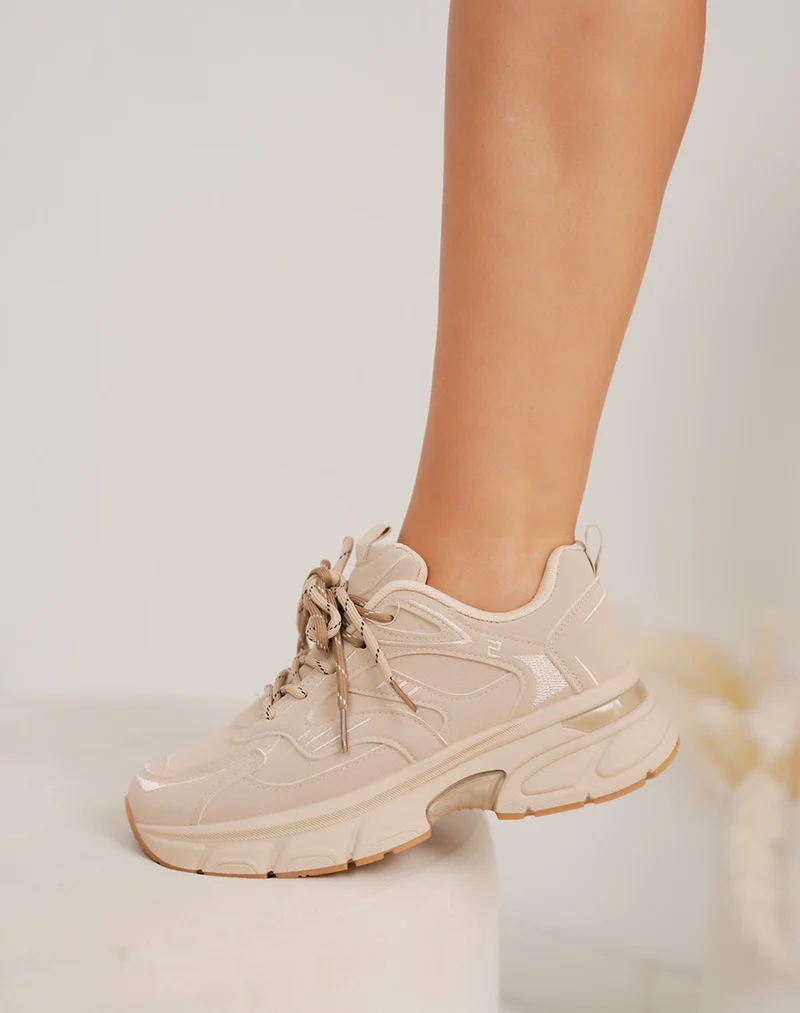 Baskets beige femme – Semelle épaisse – Lacets bicolores – Style chunky tendance