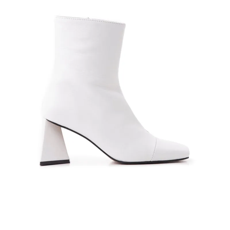 Horgen White Leather