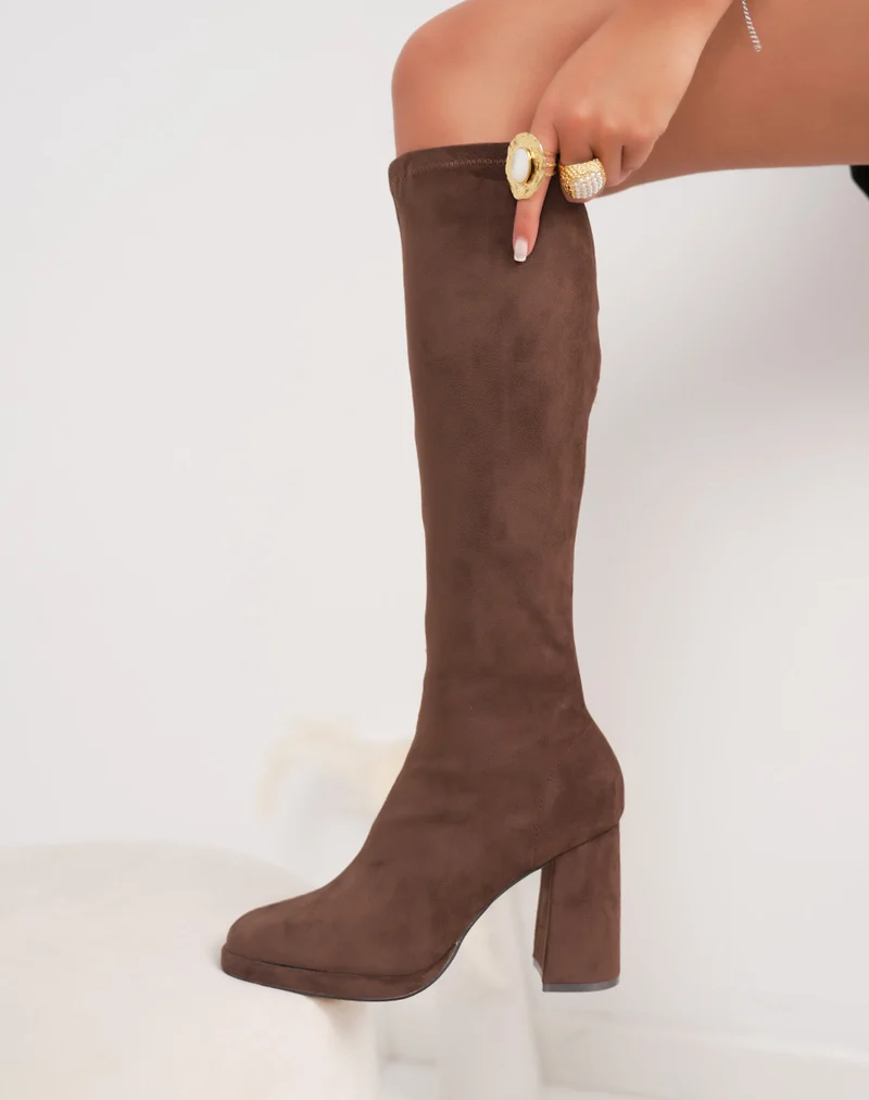 Bottes marron en suédine effet chaussette – Talon haut épais