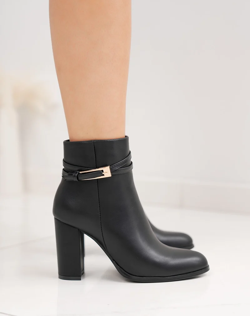 Bottines femme noires à talon carré 9cm élégantes avec lanière dorée et bout pointu