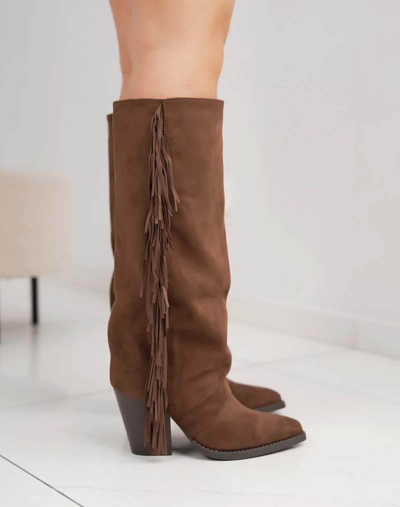 Bottes femme marron élégantes en suédine à franges avec talon carré et bout pointu