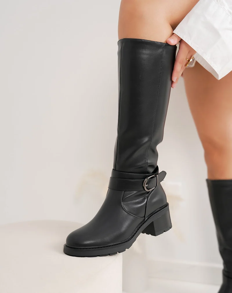 Bottes femme noires à petit talon avec boucle brillante élégante