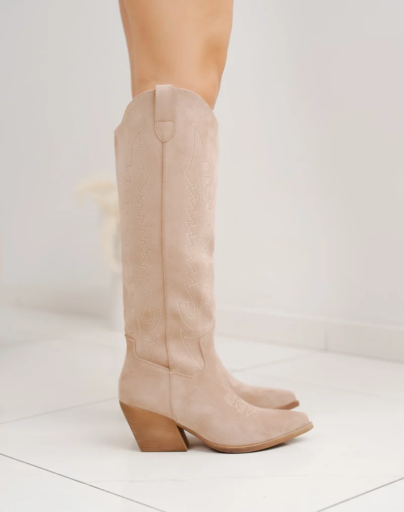 Bottes santiags femme beige en suédine brodée avec talon de 7cm