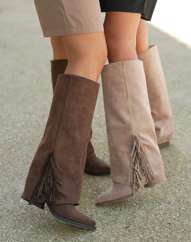 Bottes femme taupe en suédine élégante à franges et talon carré 6cm