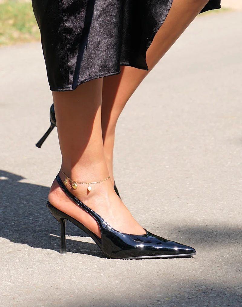 Escarpins femme noirs vernis élégants à bout pointu et talon aiguille