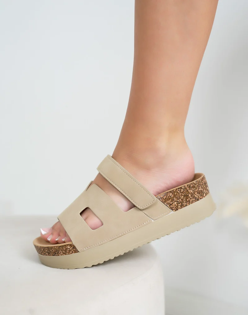 Mules femme beige en suédine à bride H avec plateforme épaisse et scratch ajustable
