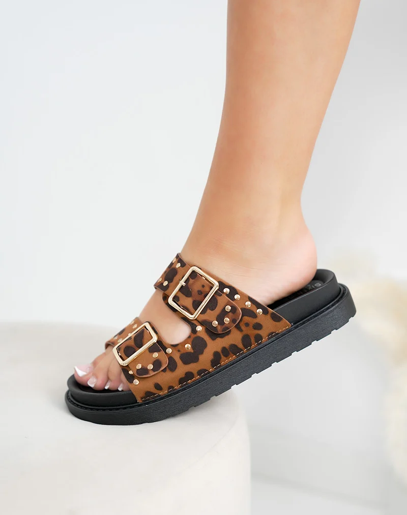 Mules femme léopard effet serpent tendance avec détails dorés et semelle plate confortable