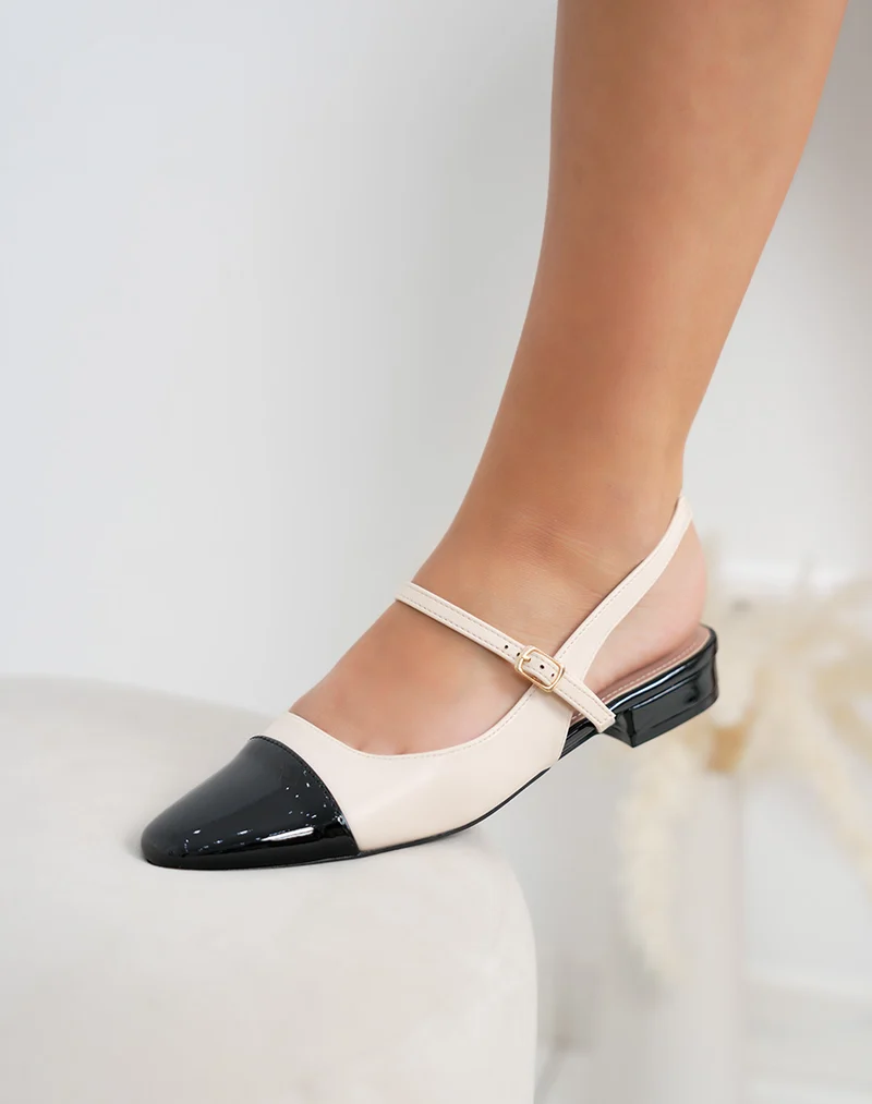 Escarpins femme beige à bout carré noir vernis et petit talon