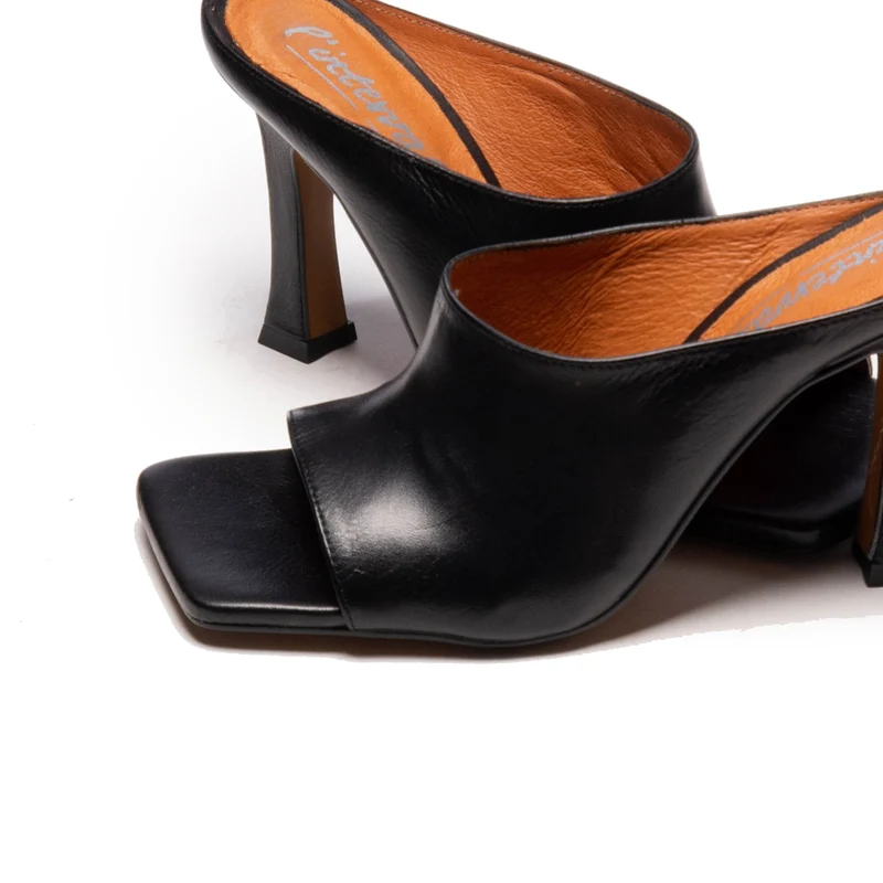 Davinci Black Leather