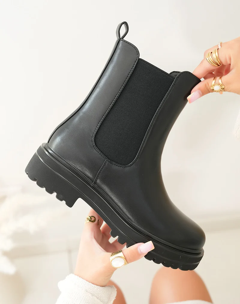 Bottines noires classiques avec fermeture éclair