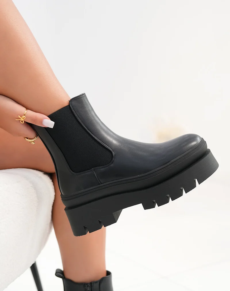 Bottines femme noires style Chelsea avec plateforme épaisse et semelle crantée
