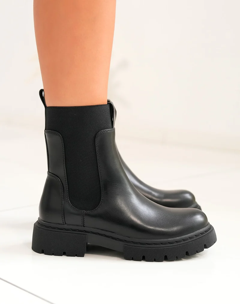 Bottines chelsea noire : Simplicité & style