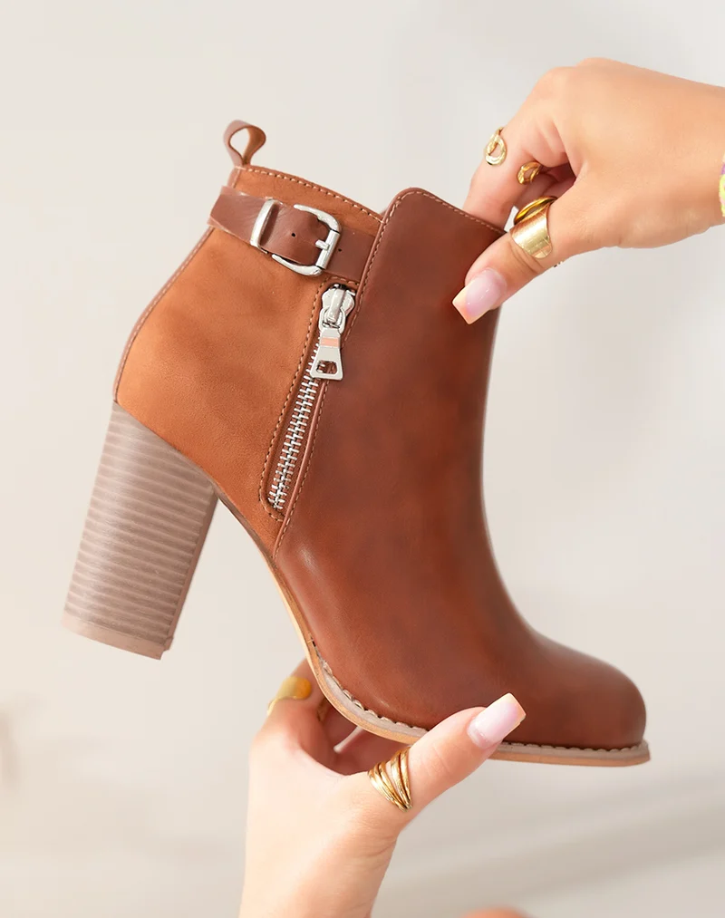 Bottines à talons camel bi matières avec sangle